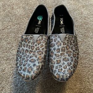 Tom’s Alpargata Sparkle Silver Cheetah Print Women’s Slip On Flats Size 7.5